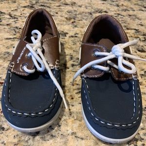 Boys shoes